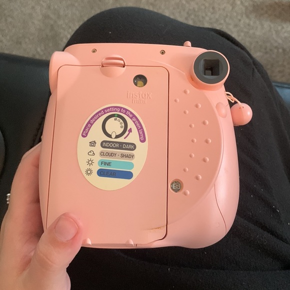 Polaroid camera - Picture 2 of 2